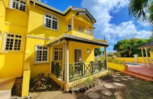 Mullins House | Mullins Luxury Townhouse