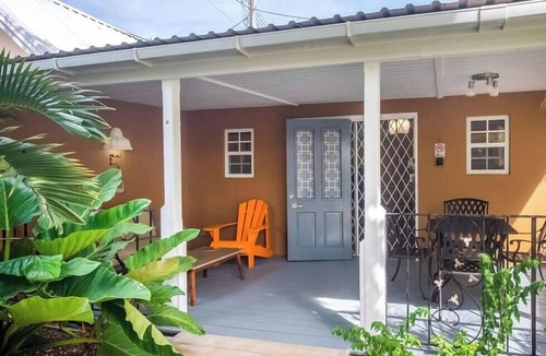 Dover Apartment | Near Dover Beach Apt with Private Patio & Parking
