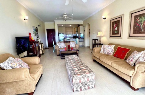 Callendar Condo | Nestled on the prestigious Barbados Golf Course, this charming two-bedroom called “Island Time”
