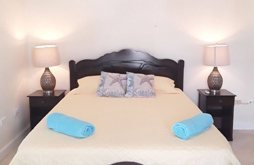 Fitts Village House | NEW-2-Bed Townhouse, opposite West Coast Beach