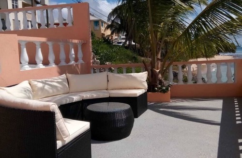 Clinketts Villa | *New Renovation* Tri-Level Ocean Front Terraces | Sleeps 6