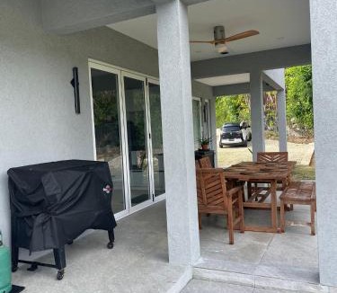 Deanes Villa | New! St Silas 3-Bdrm, 3 and a half bath Villa approx 8 minutes from pristine beaches and shopping area