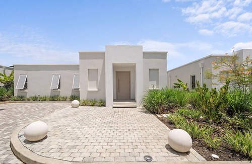 Porters House | New villa with private pool near beach - Porters Place 11