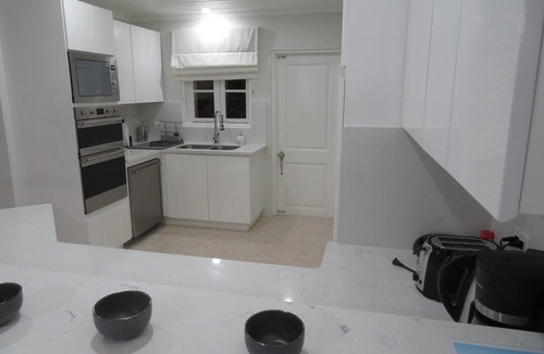Porters House | Newly refurbished townhouse. 10 minutes walk to beach