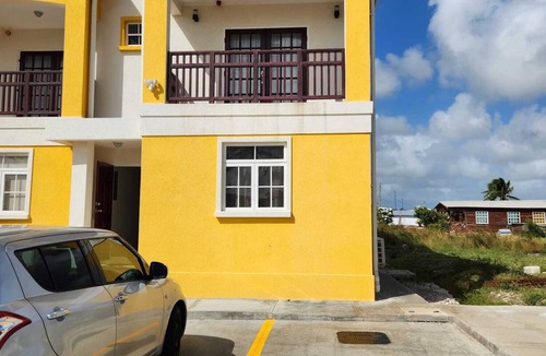 Inch Marlowe House | Ocean Gaze - Luxury Townhouse - Includes 2 Ensuites