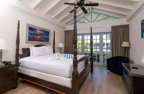 Hastings Hotel | Oceanfront Island Escape | 2 Pools & Beach Access | 3 Units w/Balcony