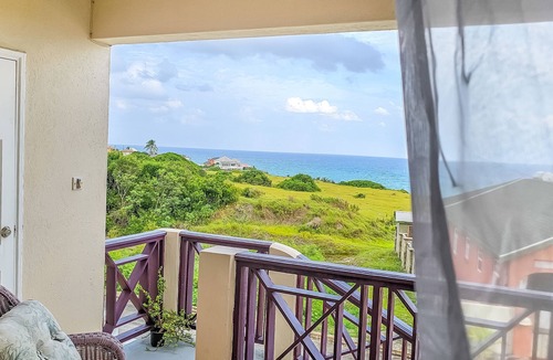 Ocean City Apartment | Oceanview/Cliffside Chic Apartment 4mins from Airport