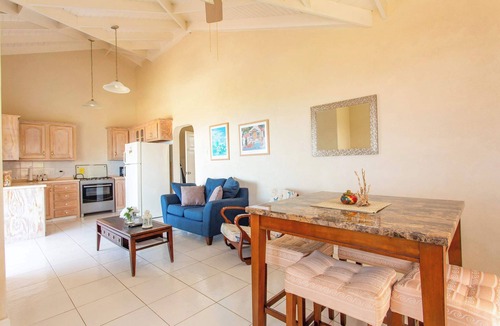 Fustic Apartment | Oceanview Stay with Private Terrace & Beach Nearby