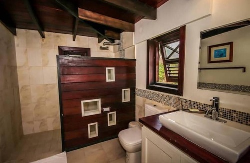 Belleplaine Apartment | One Bedroom Suite @ Santosha Holiday Apartments D
