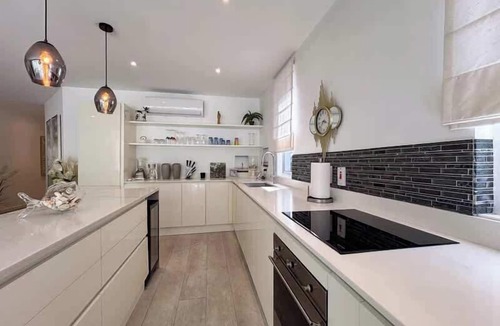 Speightstown Apartment | One Queens Apt 3 1BR