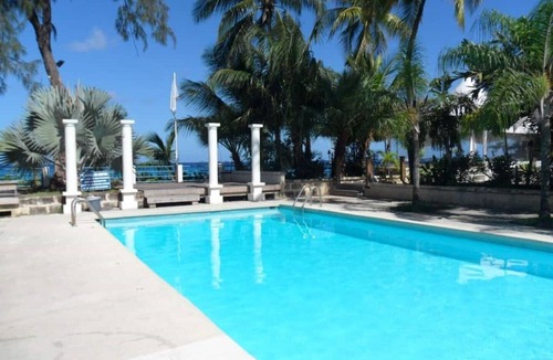Halcyon Heights Apartment | Only 3 Mins To Beach And Beach Club apt 1.