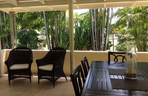 Sunset Crest Cottage | Only 3 mins walk to Beach and Beach Club