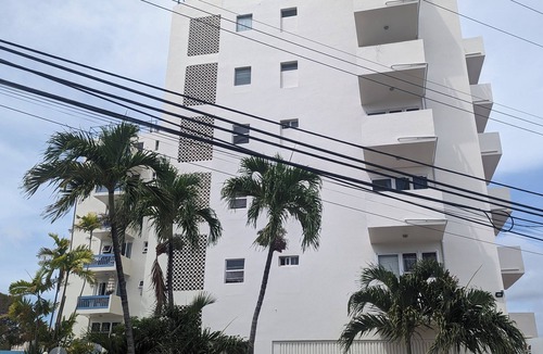 Hastings Apartment | Opp Sea, 5b Beach, Boardwalk, Restaurants and bars - 3 Bed 2 Bath