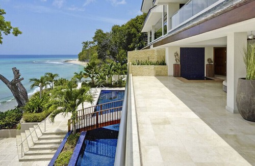 Brighton Apartment | Outstanding Finishes, Revolutionary Design