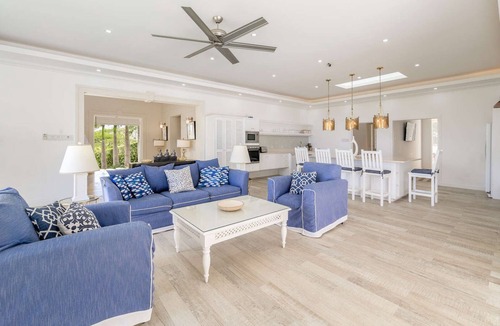 Apes Hill Apartment | Palm Sanctuary Luxury apartment