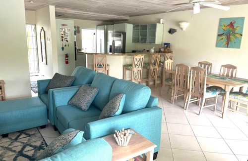 Porters House | 'Palm View', West Coast 3 bd/3.5br villa with Private Pool *QUARANTINE APPROVED*