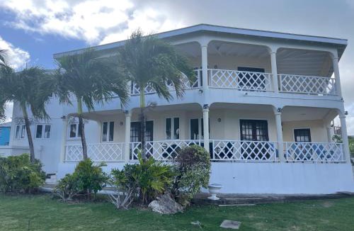 Marley Vale Villa | 'PARLATUVIER' 4 bedroom ocean view home