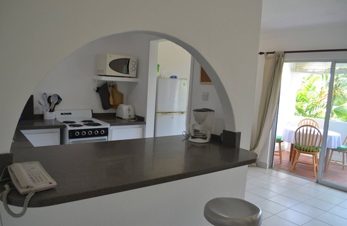 Sunset Crest Apartment | Peaceful Oasis In The Heart Of Paradise