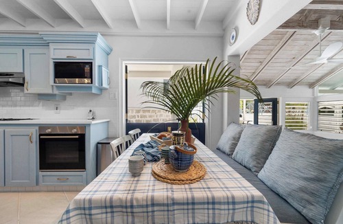 Holder's Hill Villa | Polo View 5BR