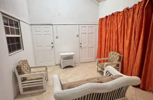 Westmoreland Apartment | Pondbottom Apartments Hotel