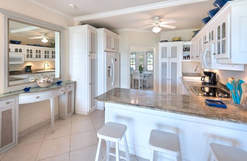 Reeds Bay Apartment | Private Beachfront Oasis - Reeds House 1 (3 bed)
