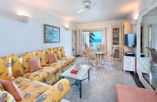 Reeds Bay Apartment | Private Beachfront Oasis - Reeds House 1 (3 bed)