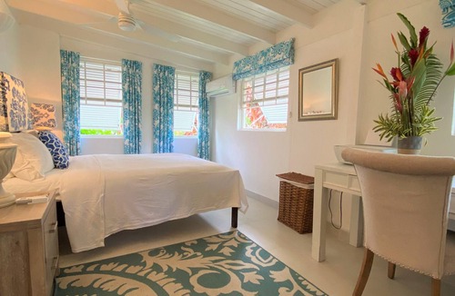 Sunset Crest House | PRIVATE VILLA WITH POOL ON BEAUTIFUL WEST COAST