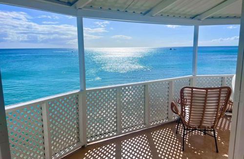 Little Battaleys Villa | Purple Rain - Direct Beach Access, Ocean views, 2 Bedroom, 2 Bathroom, Mullins Beach Front Bliss