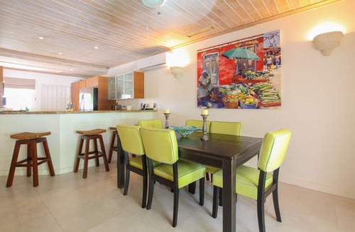 Porters House | Relax Poolside At This Stylish Townhouse - Porters Gate 24
