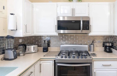 Dover Apartment | Relaxing Escape w/Porch, Near Dover Beach & Dining