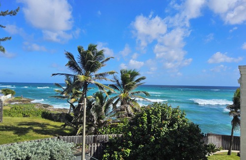 West Coast Apartment | Relaxing South Coast escape near Oistins & KiteSurfing