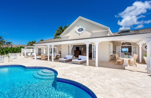 Weston Villa | Ridgefront 4 Bedroom Villa on the beautiful west coast