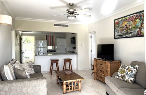 Rendezvous Apartment | Rockley Golf 810 is a 2 bedroom, 2 Bathroom 1st floor Apartment with pool