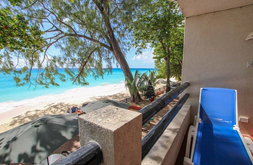Worthing Apartment | Romantic getaway on gorgeous quiet beach - Sea Star 3 (1 bedroom)
