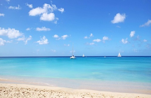 Old Trees Bay Apartment | Romantic Getaway - Villa at St. James (1 bed)