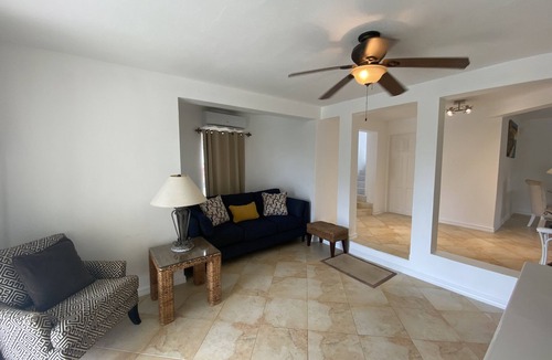 Porters House | Roomy Lower 3 Bedroom West Coast Property with Pool