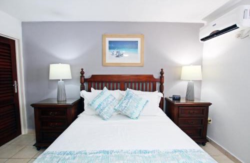 Green Garden Apartment | Rosalie Apt #2 by Bluescape