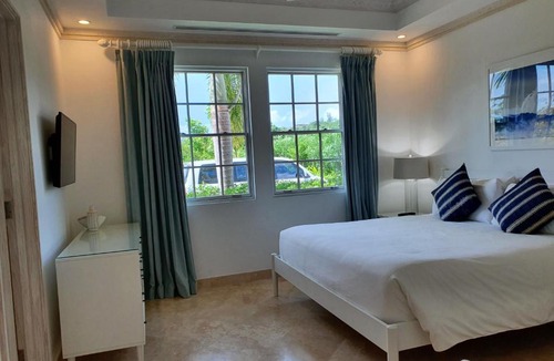 Westmoreland Villa | Royal Palm Villa 2, 3 and 6