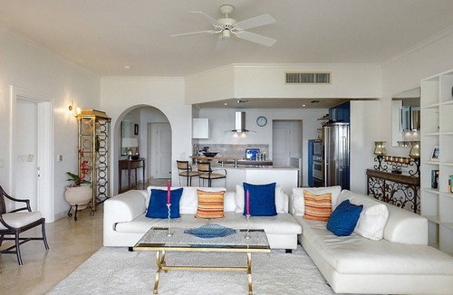 Gibbs Bay Condo | SCHOONER BAY ELECTRA - BEACHFRONT CONDO WITH STUNNING VIEWS - COMPLIMENTARY CONCIERGE INCLUDED