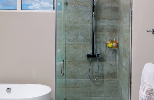 Oistins Resort | Sea Breeze Beach House by Ocean Hotels - All Inclusive
