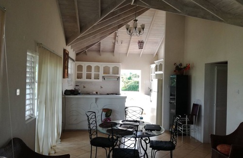 Enterprise Villa | Sea Coast Villas. Large ground floor villa near Freight Bay popular with surfers