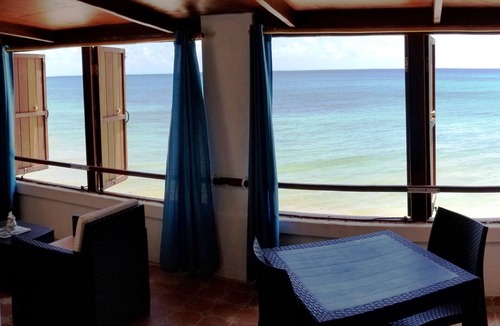 Enterprise Apartment | Sea view apartment on Freight's Bay Beach.
