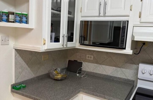 Fitts Village Condo | Sea views, spacious 2 bed apt 6 mins walk to beach