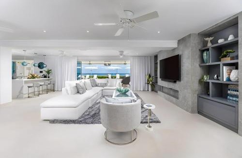 Long Bay House | Secluded Serene