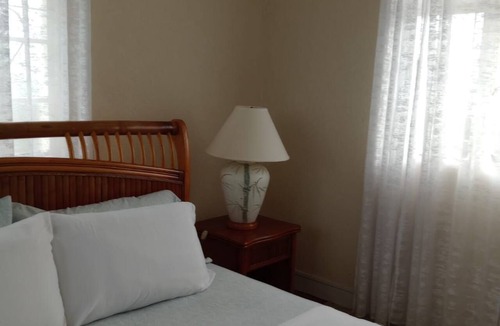 Rockley Apartment | Serene 2-Bedroom Apartment in Rockley – 5 Minute Walk to the Beach