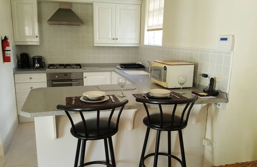 Old Trees Bay Apartment | Shades