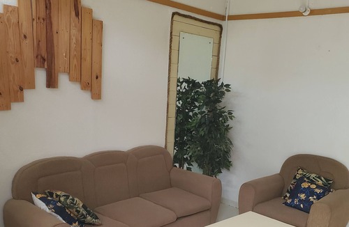 Merlin Bay Apartment | Shalom Apt. Cozy space close to beach, restaurant, bus, nightlife