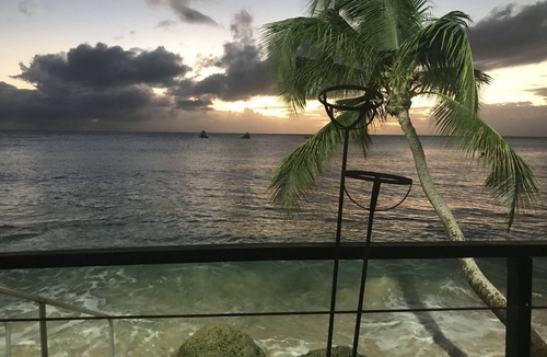 Little Battaleys Villa | * SHIMMERS * A stunning, stylish West coast villa close to Mullins beach