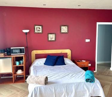 Gall Hill House | ShkyBlue Suites