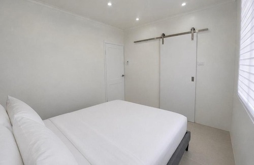 Prospect Apartment | Shoreline Escape Steps to Beach West Coast